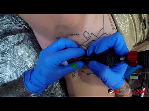 ❤️ Extremamente tatuada, a brasa Sully Savage fez uma tatuagem em seu clítoris ❤️ Porno em porno pt-br.epicshowdown.top