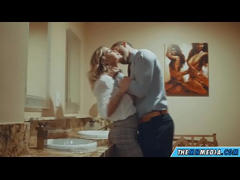 ❤️ Quando uma loira peituda o seduz em um banheiro público ❤️ Porno em porno pt-br.epicshowdown.top